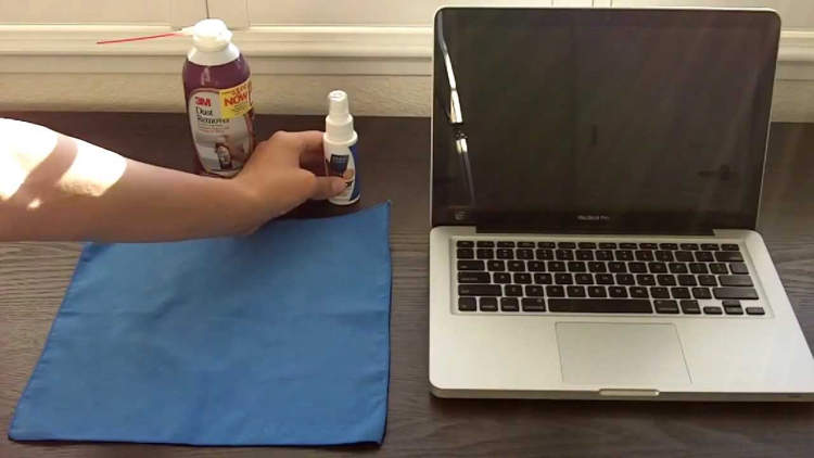 How to clean your laptop